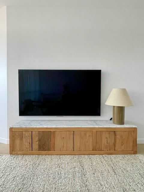 TV mounting and wall hanging by River City Handyman